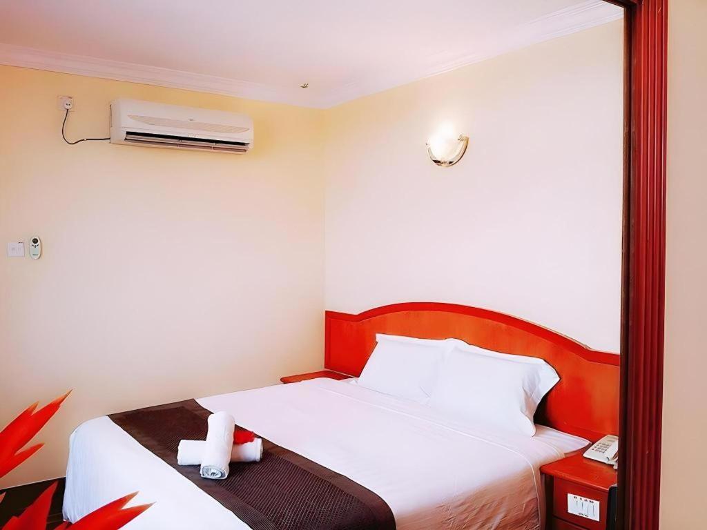 Global Hotel Labuan Zewnętrze zdjęcie